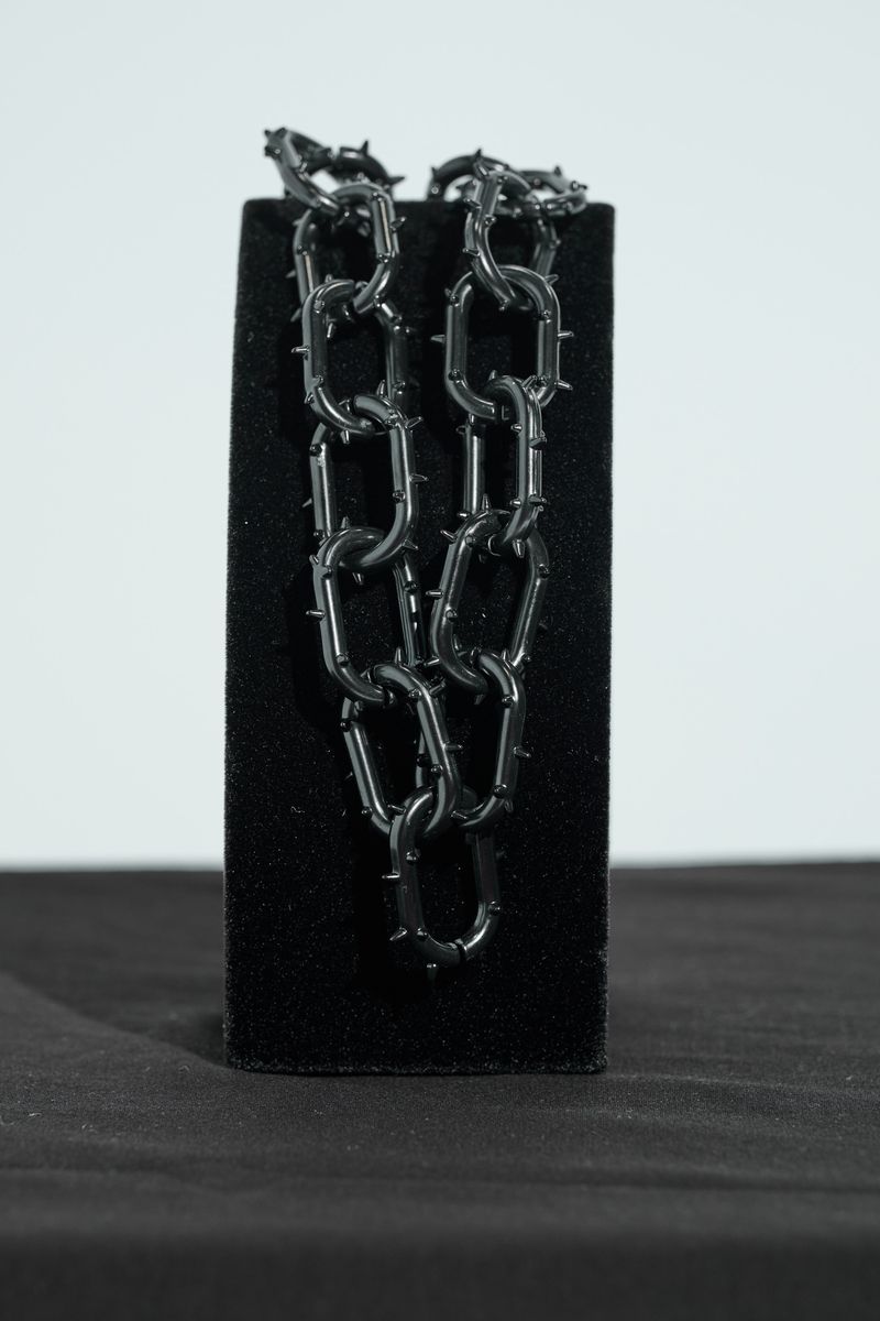 "UNTOUCHABLE" WALLET CHAIN